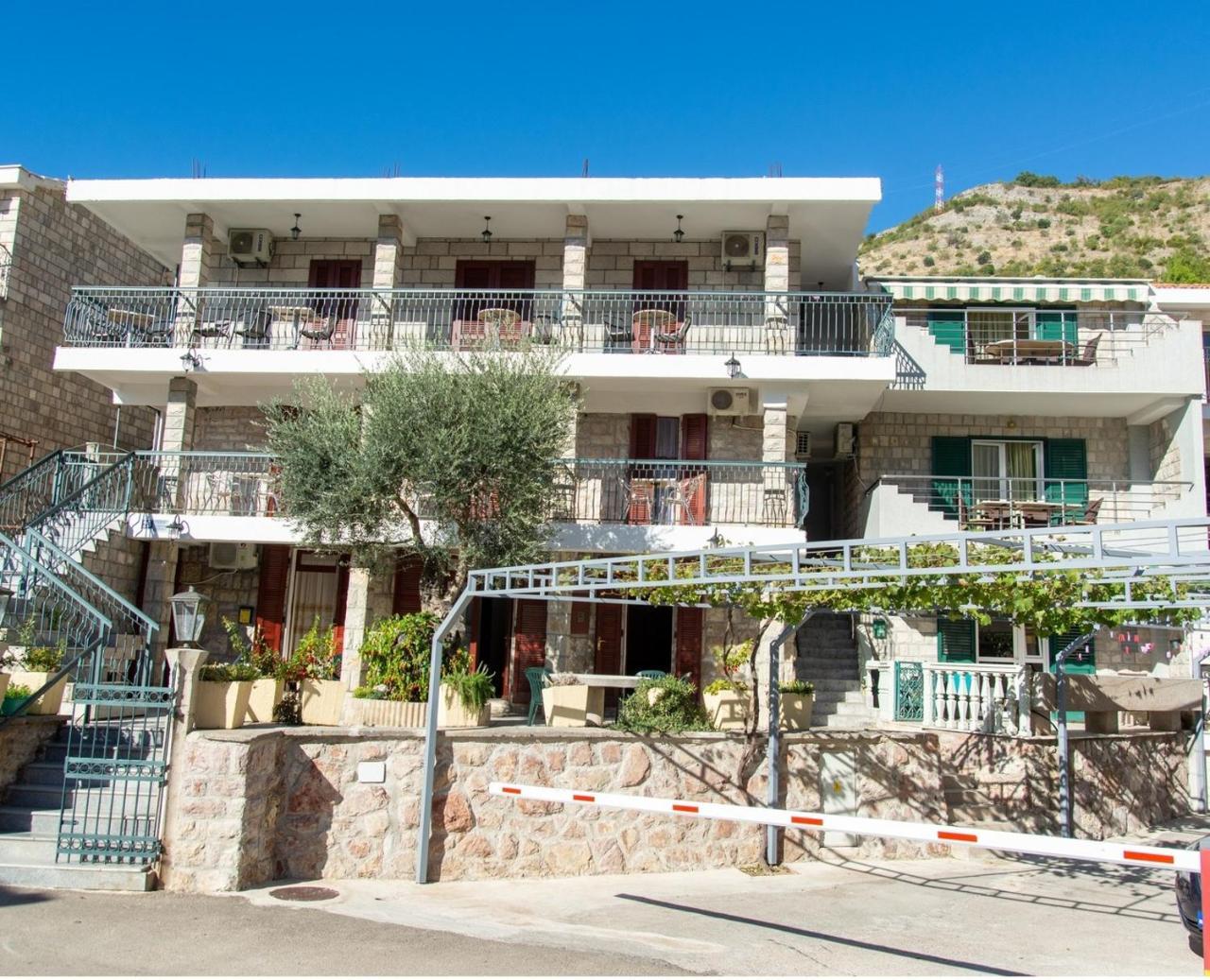 Ivona 2 Apartment Sveti Stefan Exterior photo